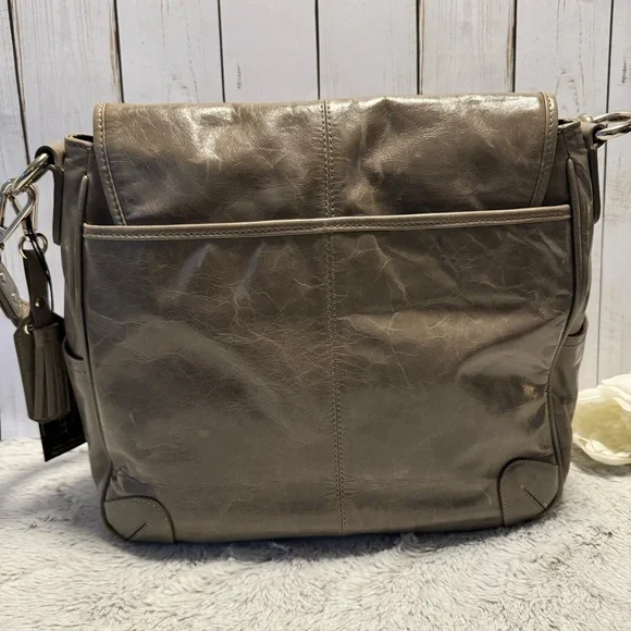 HP💕 Hayden Harnett Turnlocks Hobo - Picture 5 of 12